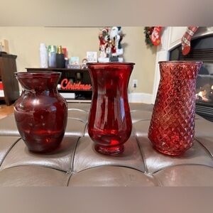 Set of 3 Red Glass Flower Vases – Assorted Shapes & Textures